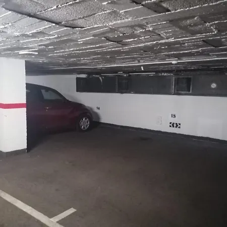 Pisazo Reformado En El Centro Con Garaje Privado * Santander