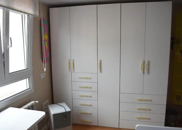 Pisazo Reformado En El Centro Con Garaje Privado * 桑坦德